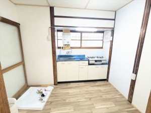 横須賀市船越町、中古一戸建てのキッチン画像です