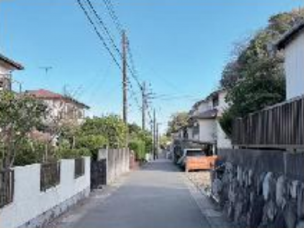 横須賀市森崎、土地の前面道路を含む現地写真画像です