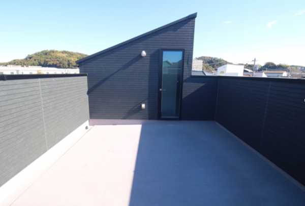 横須賀市舟倉、新築一戸建てのバルコニー画像です