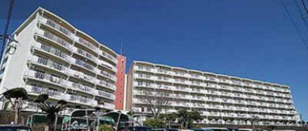 横須賀市グリーンハイツ、マンションの外観画像です
