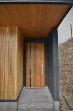 横須賀市佐原、新築一戸建ての玄関画像です