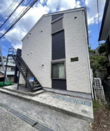 横須賀市富士見町、収益物件/アパートの外観画像です