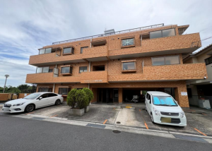 横須賀市森崎、マンションの外観画像です