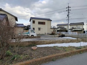 出雲市平田町、土地の前面道路を含む現地写真画像です