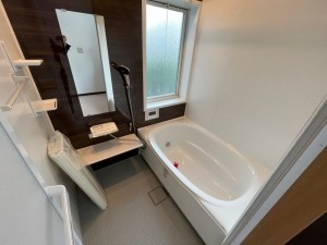 鳥取市浜坂、中古一戸建ての風呂画像です