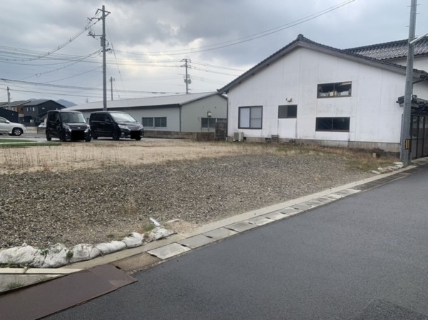 出雲市大津町、土地の前面道路を含む現地写真画像です