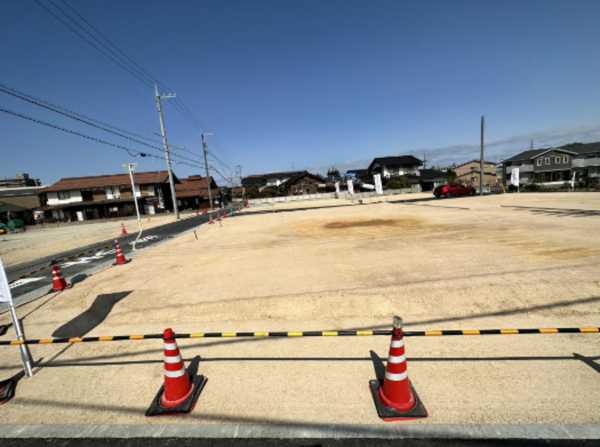 米子市米原、土地の前面道路を含む現地写真画像です