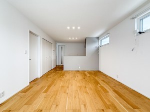 松江市比津町、新築一戸建ての内装画像です