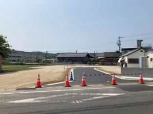 出雲市下古志町、土地の前面道路を含む現地写真画像です