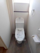 米子市旗ヶ崎、新築一戸建てのトイレ画像です