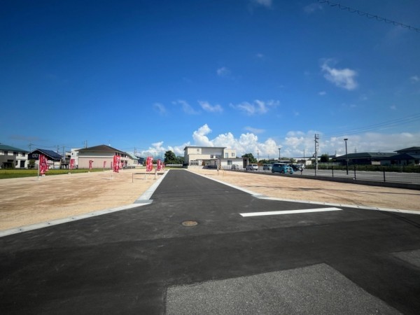 米子市東福原、土地の前面道路を含む現地写真画像です