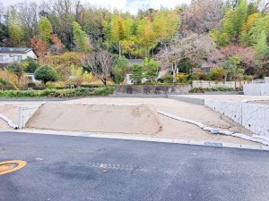 松江市雑賀町、土地の前面道路を含む現地写真画像です