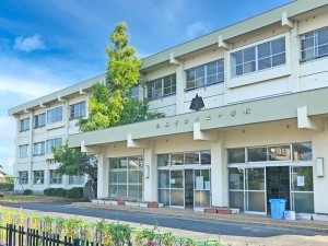 鳥取市古海、新築一戸建ての小学校画像です