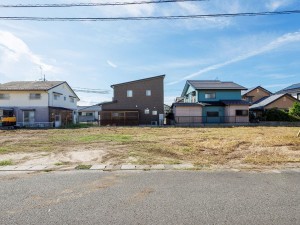 米子市夜見町、土地の前面道路を含む現地写真画像です