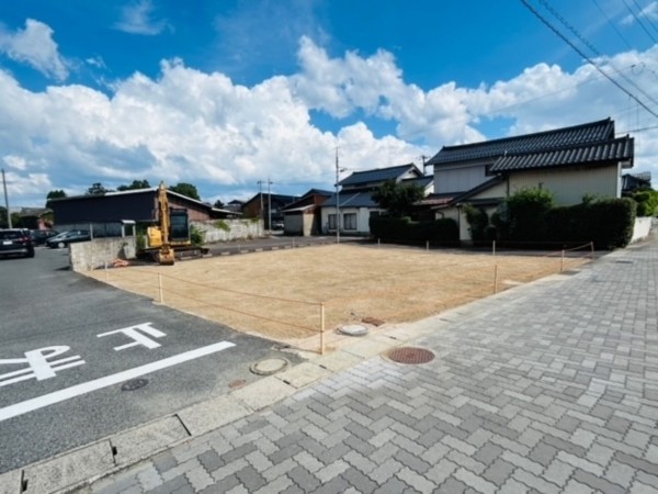 出雲市平田町、土地の前面道路を含む現地写真画像です