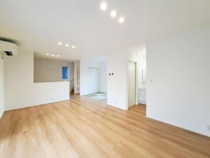 出雲市芦渡町、新築一戸建ての内装画像です