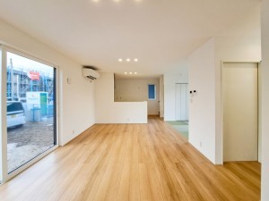 出雲市芦渡町、新築一戸建ての内装画像です