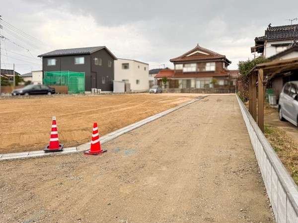 米子市東福原、土地の前面道路を含む現地写真画像です