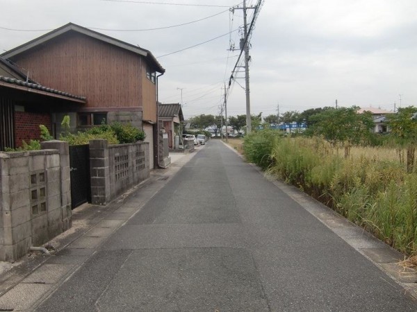 米子市上福原、土地の前面道路を含む現地写真画像です