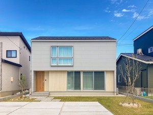 出雲市斐川町出西、新築一戸建ての前面道路を含む現地写真画像です