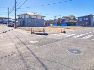 出雲市斐川町直江、土地の前面道路を含む現地写真画像です