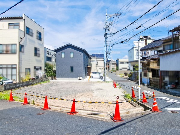 鳥取市南町、土地の前面道路を含む現地写真画像です