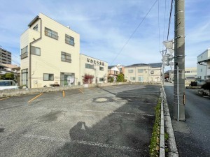 鳥取市南町、土地の前面道路を含む現地写真画像です