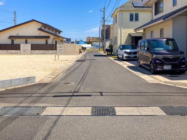 出雲市姫原町、土地の前面道路を含む現地写真画像です