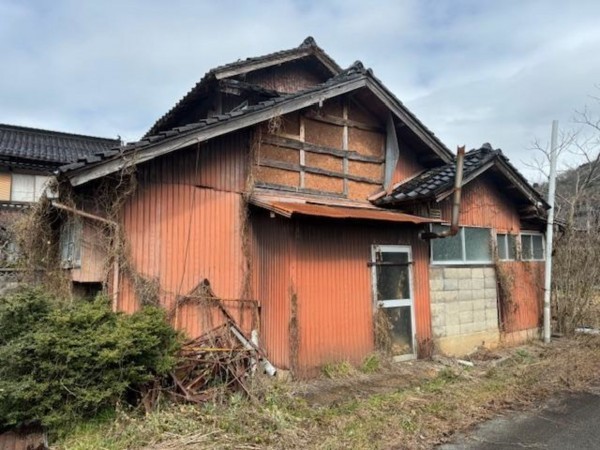 鳥取市河原町佐貫、土地の画像です