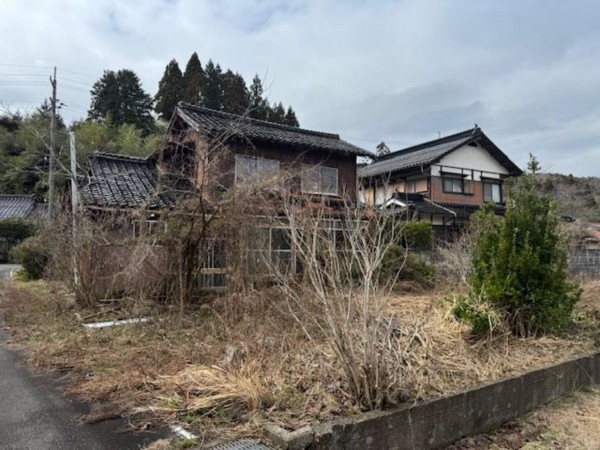 鳥取市河原町佐貫、土地の画像です