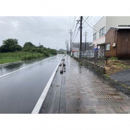 境港市上道町、土地の前面道路を含む現地写真画像です