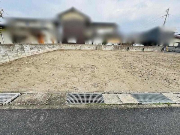 米子市三本松、土地の前面道路を含む現地写真画像です