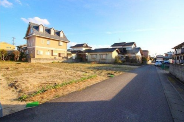 米子市東福原、土地の前面道路を含む現地写真画像です