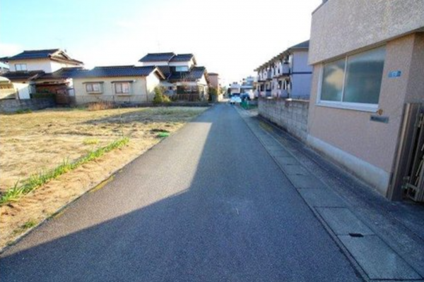 米子市東福原、土地の前面道路を含む現地写真画像です