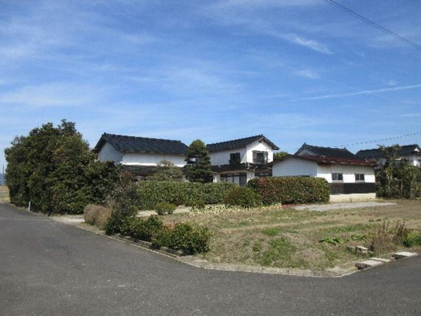 出雲市斐川町三分市、中古一戸建ての画像です