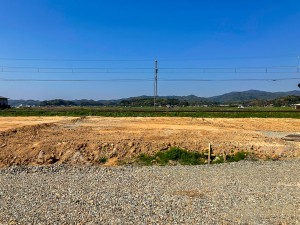 松江市浜佐田町、土地の前面道路を含む現地写真画像です