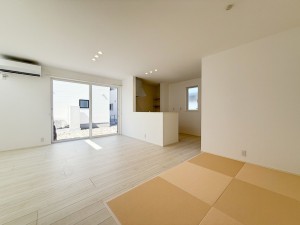 米子市両三柳、新築一戸建ての内装画像です