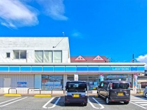 松江市一の谷町、新築一戸建てのコンビニ画像です