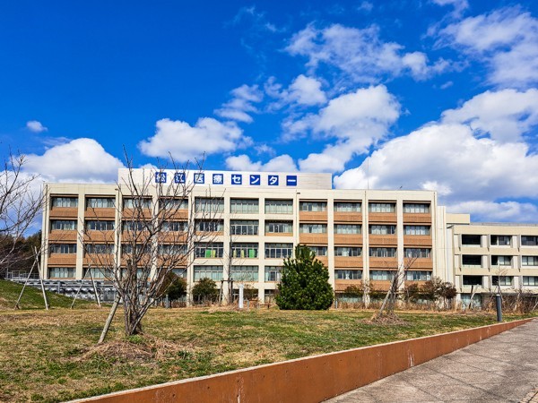 松江市一の谷町、新築一戸建てのドラッグストア画像です
