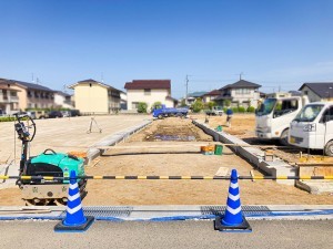 出雲市大津町、土地の前面道路を含む現地写真画像です