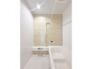 出雲市渡橋町、新築一戸建ての風呂画像です