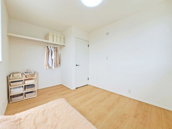 出雲市渡橋町、新築一戸建ての子ども部屋画像です