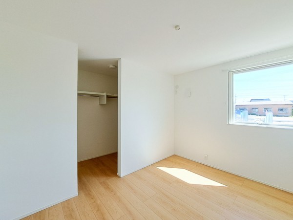 出雲市斐川町上直江、新築一戸建ての寝室画像です