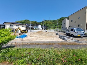 松江市玉湯町玉造、土地の前面道路を含む現地写真画像です