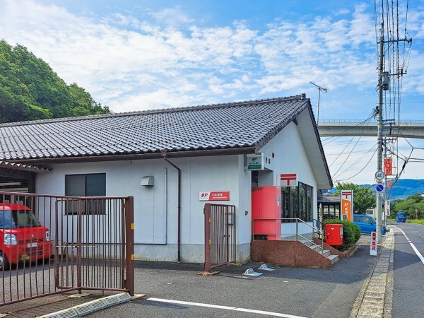 松江市玉湯町玉造、土地の郵便局画像です