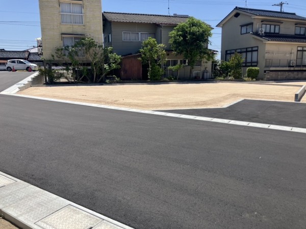 米子市車尾、土地の前面道路を含む現地写真画像です
