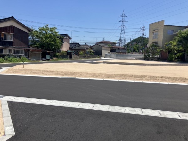 米子市車尾、土地の前面道路を含む現地写真画像です
