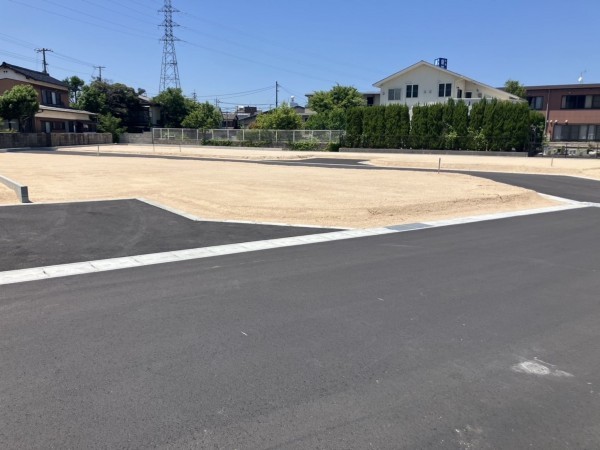 米子市車尾、土地の前面道路を含む現地写真画像です