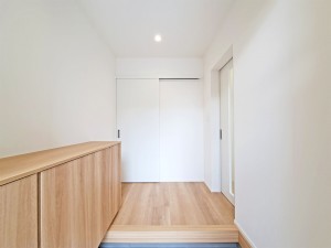 出雲市大津町、新築一戸建ての玄関画像です