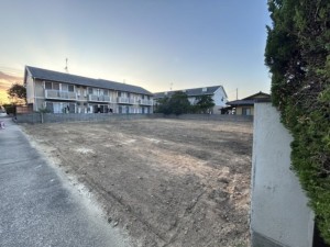 米子市皆生新田、土地の前面道路を含む現地写真画像です